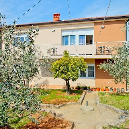 Apartment Kris بولا المظهر الخارجي الصورة