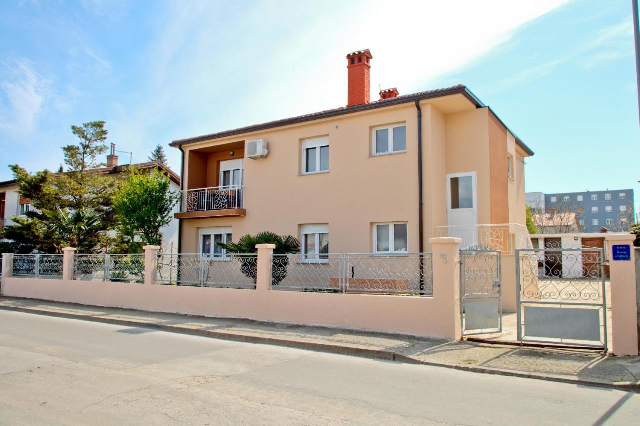 Apartment Kris بولا المظهر الخارجي الصورة