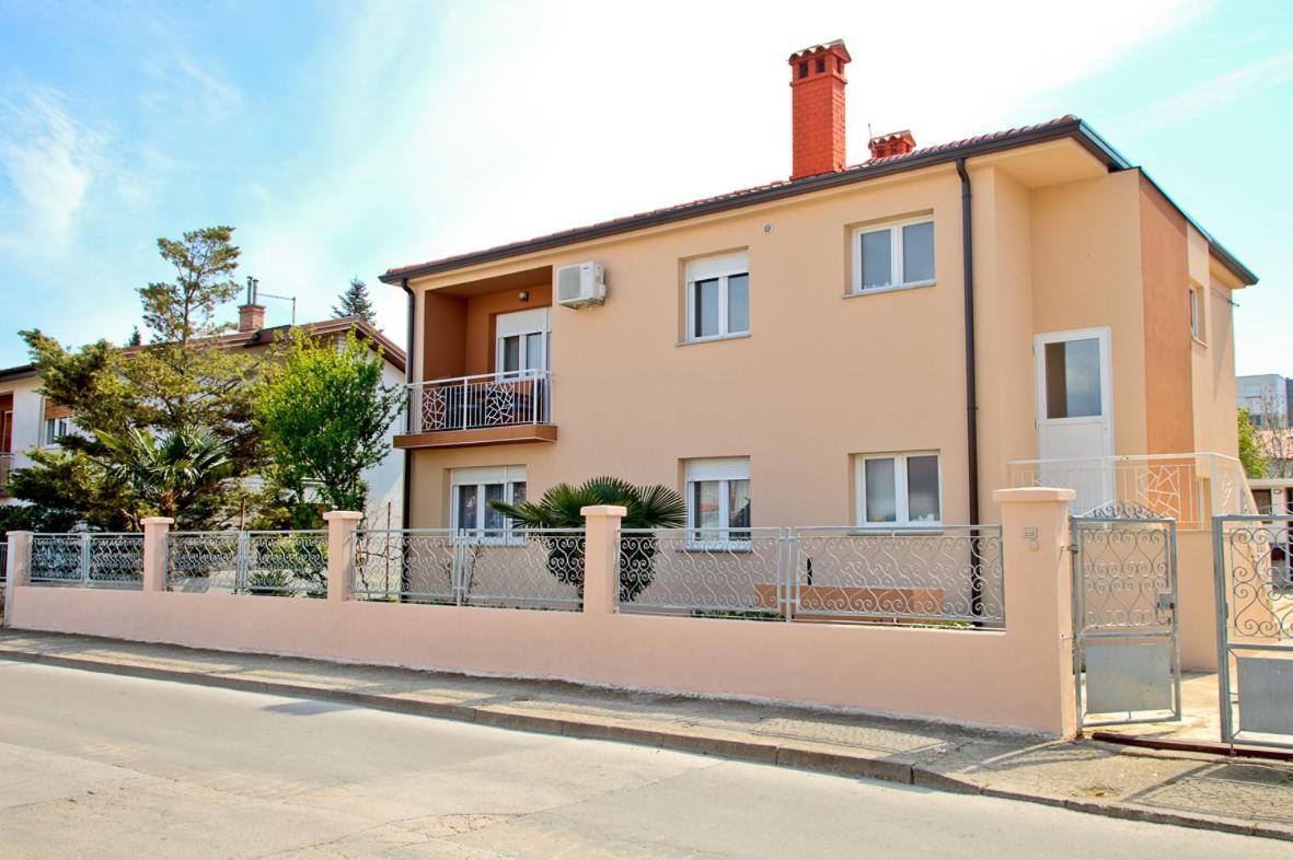 Apartment Kris بولا المظهر الخارجي الصورة